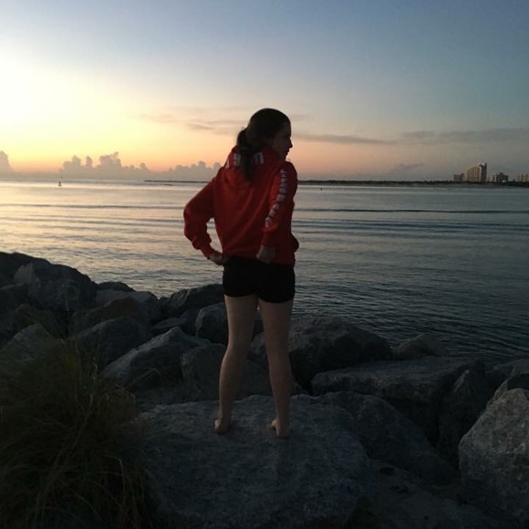 Meet your Posher, Mazurie!! - Picture 8 of 8